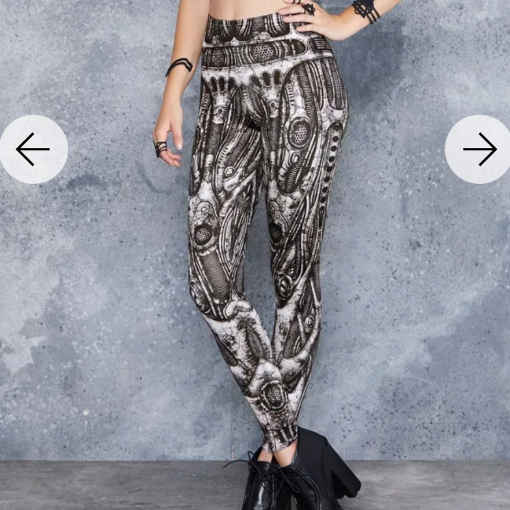 Blackmilk next world machine leggings - Picture 3 of 14